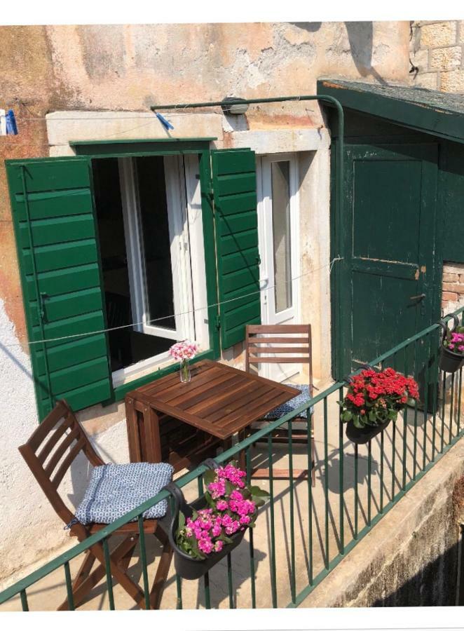 Apartmán M.A.S. Supetar Exteriér fotografie